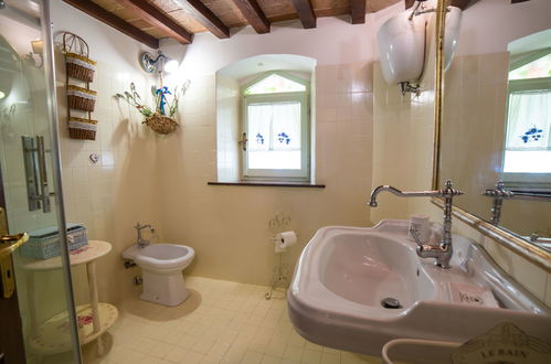 Foto 37 - Casa con 7 camere da letto a Cortona con piscina privata e giardino