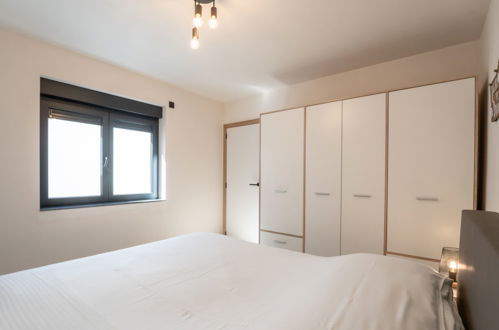 Foto 21 - Appartamento con 3 camere da letto a Blankenberge con terrazza e vista mare