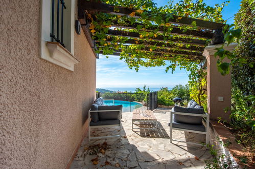 Photo 31 - Maison de 5 chambres à Cavalaire-sur-Mer avec piscine privée et vues à la mer