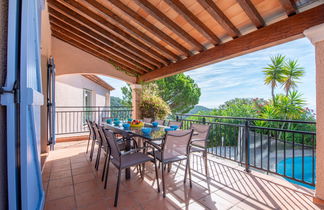 Photo 2 - 5 bedroom House in Cavalaire-sur-Mer with private pool and sea view