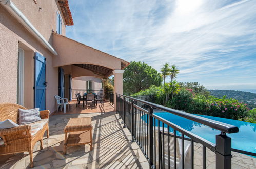 Foto 4 - Casa de 5 habitaciones en Cavalaire-sur-Mer con piscina privada y jardín