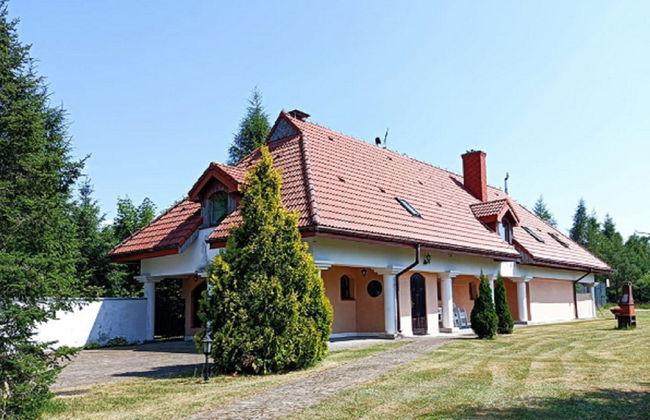 Casa de 6 quartos em Kalinowo com jardim e terraço - Foto 1
