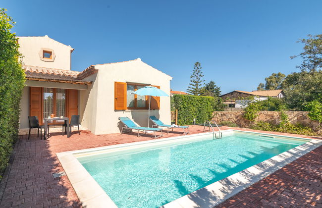 Casa de 3 quartos em Budoni com piscina privada e jardim - Foto 1