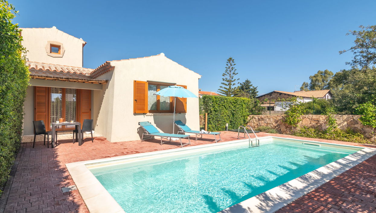 Maison de 3 chambres à Budoni avec piscine privée et jardin - Photo 1