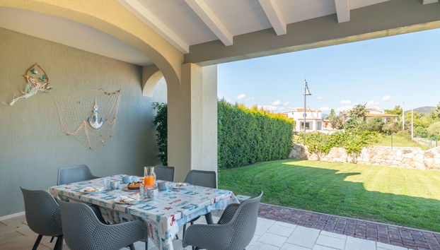 Maison de 3 chambres à Budoni avec piscine privée et jardin - Photo 2