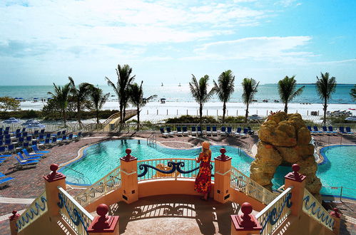 Photo 15 - 2 bedroom Apartment in Fort Myers Beach with swimming pool and sea view