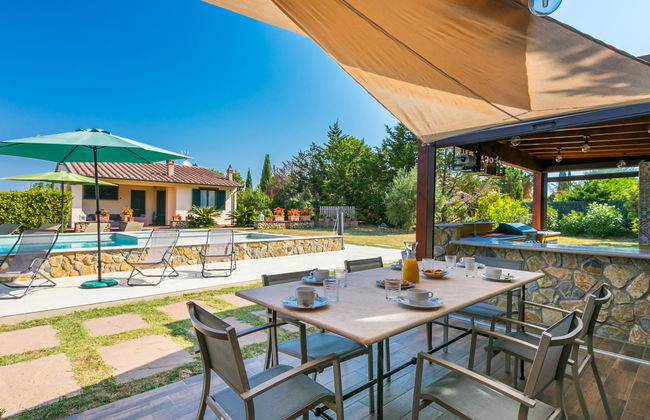 Casa de 5 quartos em Cecina com piscina privada e jardim - Foto 2