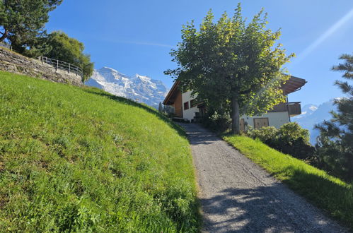 Foto 20 - Apartamento em Lauterbrunnen com jardim