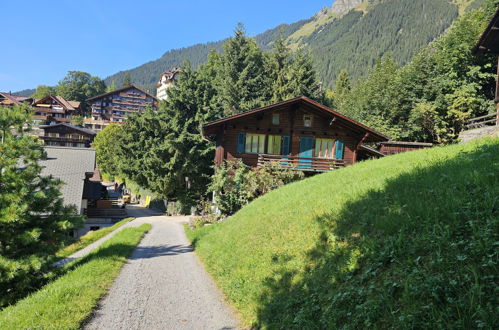 Foto 18 - Apartamento en Lauterbrunnen con jardín