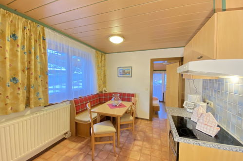 Foto 11 - Apartment mit 1 Schlafzimmer in Saalbach-Hinterglemm mit blick auf die berge