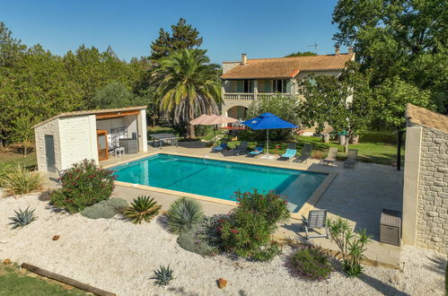 Foto 35 - Casa con 5 camere da letto a Uzès con piscina privata e giardino