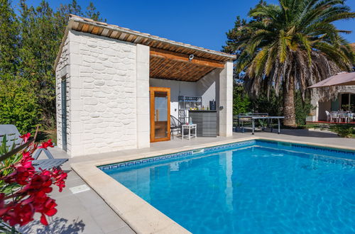 Foto 28 - Casa con 5 camere da letto a Uzès con piscina privata e giardino