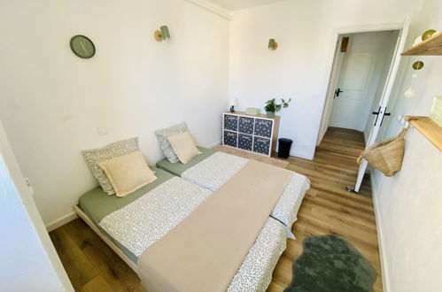 Foto 25 - Apartment mit 2 Schlafzimmern in Hyères mit blick aufs meer