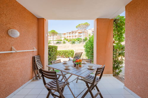 Photo 16 - Appartement de 1 chambre à Saint-Raphaël avec piscine et jardin