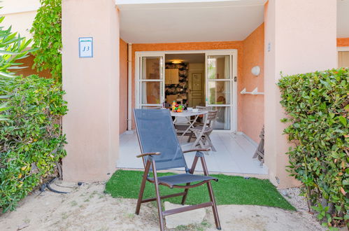 Photo 14 - 1 bedroom Apartment in Saint-Raphaël with swimming pool and garden