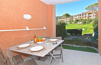 Photo 1 - 1 bedroom Apartment in Saint-Raphaël with swimming pool and garden