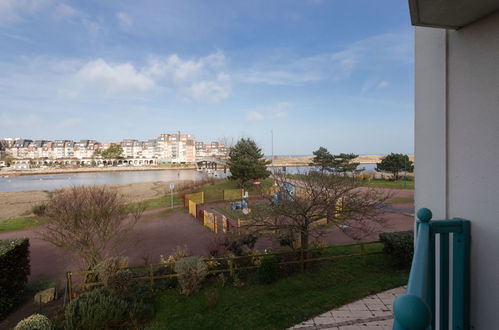 Foto 1 - Apartment mit 2 Schlafzimmern in Dives-sur-Mer mit schwimmbad und blick aufs meer