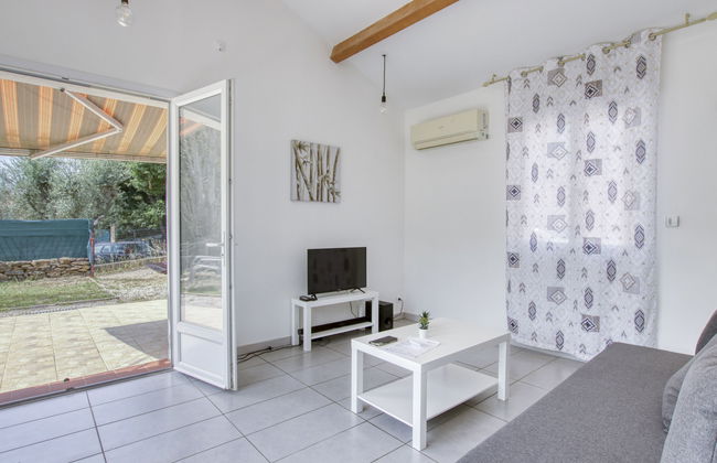 Apartment mit 2 Schlafzimmern in Évenos mit garten und terrasse - Foto 7