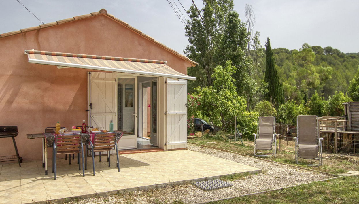 Apartamento de 2 quartos em Évenos com jardim e terraço - Foto 1