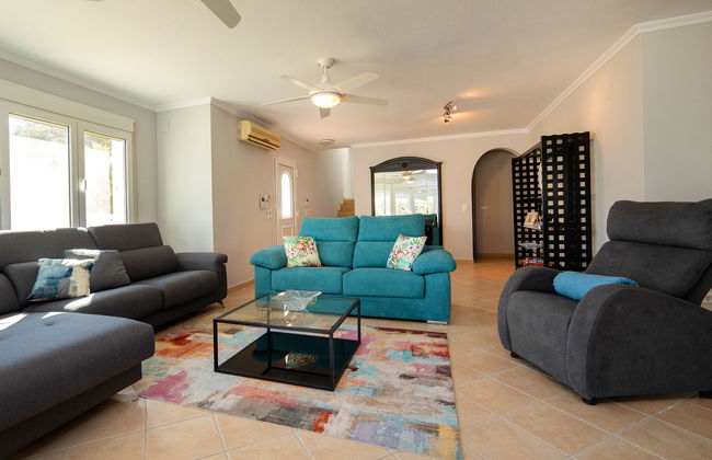 Casa de 5 quartos em Calp com piscina privada e terraço - Foto 8