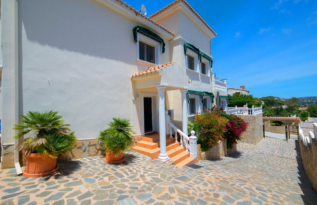 Casa de 5 quartos em Calp com piscina privada e terraço - Foto 2
