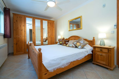 Foto 18 - Casa con 4 camere da letto a Calp con piscina privata e vista mare