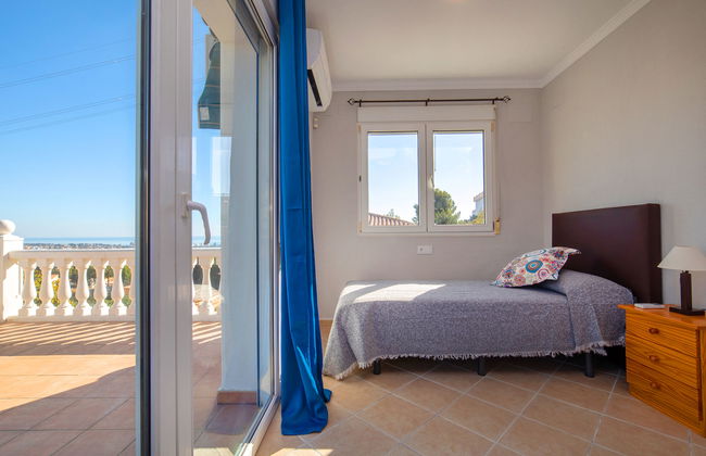 Casa de 5 quartos em Calp com piscina privada e terraço - Foto 26