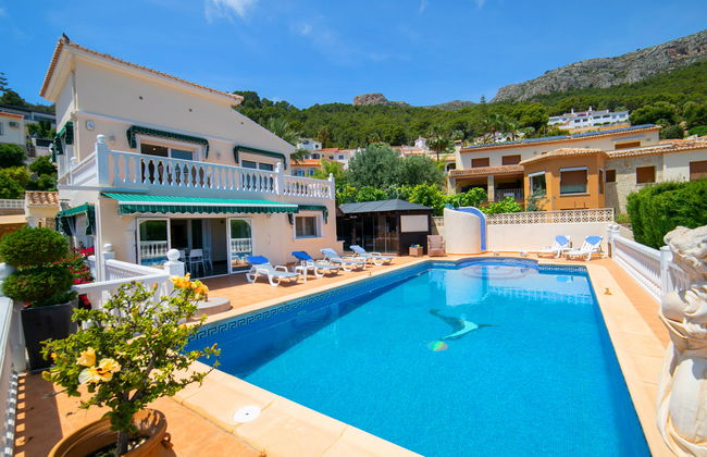 Casa de 5 quartos em Calp com piscina privada e terraço - Foto 35