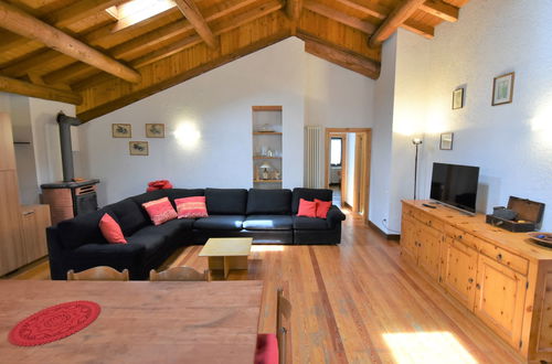 Photo 3 - 3 bedroom Apartment in Madesimo with garden and mountain view