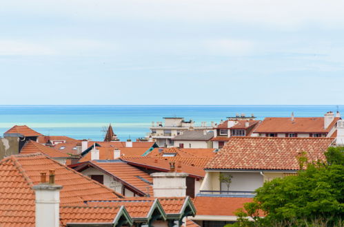 Photo 2 - 2 bedroom Apartment in Biarritz with garden and sea view