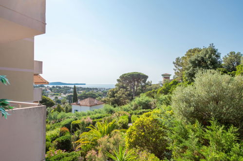 Foto 2 - Apartamento en Cavalaire-sur-Mer con piscina y vistas al mar