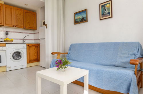 Photo 3 - 1 bedroom Apartment in Vinaròs with swimming pool and garden