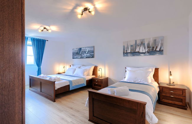 Casa de 2 quartos em Raša com jardim e terraço - Foto 16