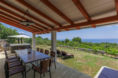 Photo 26 - 2 bedroom House in Raša with garden and sea view
