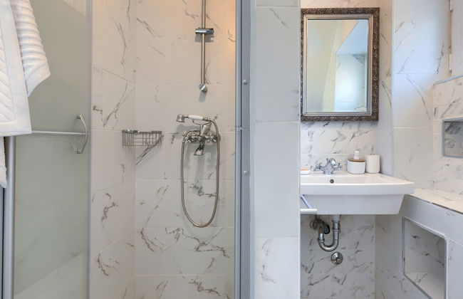 Casa de 2 quartos em Raša com jardim e terraço - Foto 20