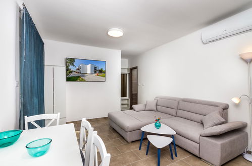 Photo 3 - Appartement de 1 chambre à Balatonmáriafürdő avec jardin et terrasse