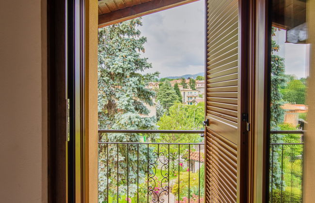 Apartamento de 4 quartos em Montano Lucino com jardim - Foto 15
