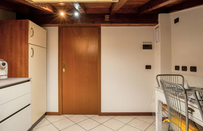 Apartamento de 4 quartos em Montano Lucino com jardim - Foto 14