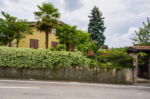 Foto 32 - Apartment mit 3 Schlafzimmern in Montano Lucino