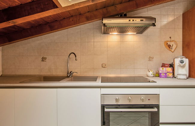 Apartamento de 4 quartos em Montano Lucino com jardim - Foto 11