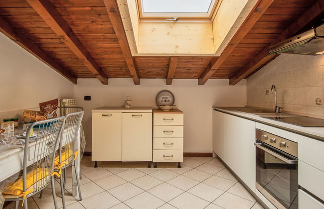 Apartamento de 4 quartos em Montano Lucino com jardim - Foto 10