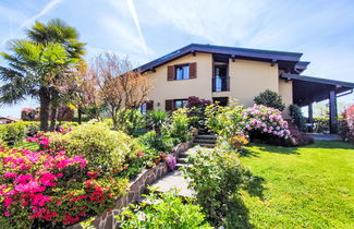 Photo 1 - Appartement de 3 chambres à Montano Lucino avec jardin