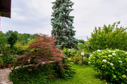 Photo 30 - Appartement de 3 chambres à Montano Lucino avec jardin