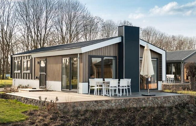 Casa de 4 quartos em Arnhem com piscina e jardim - Foto 1