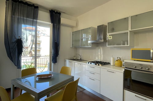 Photo 3 - 1 bedroom Apartment in Imperia with garden