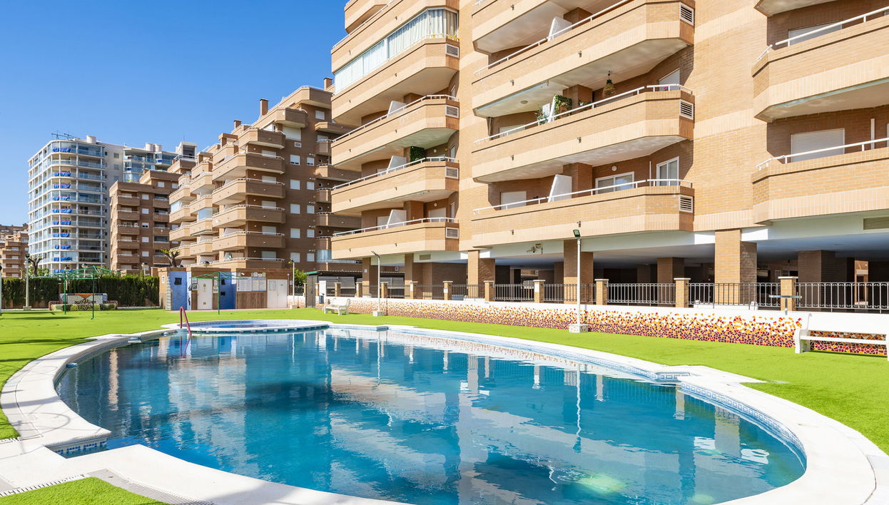 Apartamento de 3 quartos em Oropesa del Mar com piscina e jardim - Foto 1