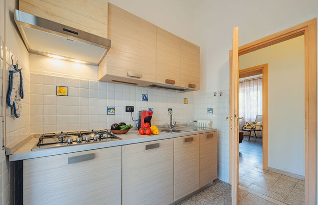 Haus mit 4 Schlafzimmern in Viareggio mit garten und terrasse - Foto 11