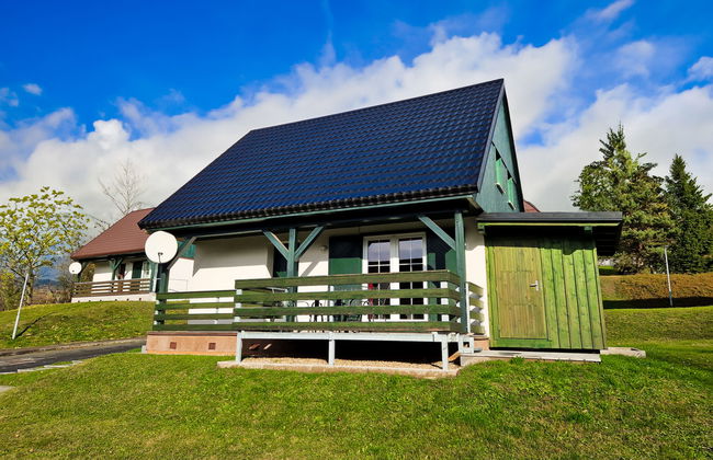 Casa de 3 quartos em Černý Důl com piscina e jardim - Foto 1