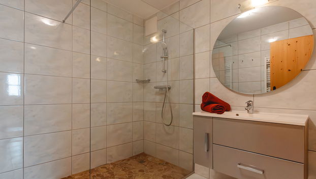 Casa de 4 quartos em Neukirchen am Großvenediger com jardim e terraço - Foto 5
