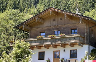 Photo 1 - Maison de 4 chambres à Neukirchen am Großvenediger avec jardin et terrasse